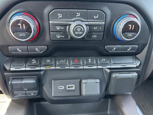 Used 2020 Chevrolet Silverado 1500 RST AWD/4WD image 16