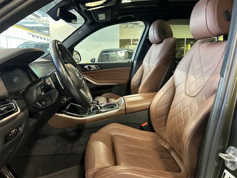 Used 2023 BMW X5 xDrive40i w/ M Sport Package image 10