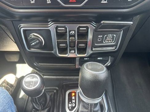 Used 2023 Jeep Wrangler Sahara w/ Cold Weather Group image 30