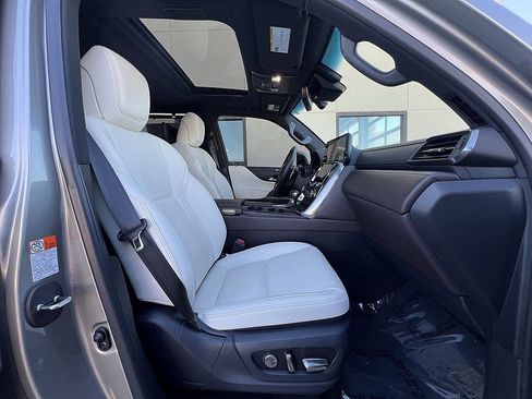 Used 2023 Lexus LX 600 4WD w/ Accessory Package (Z1) image 32