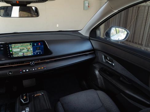 Used 2024 Nissan Ariya FWD image 24