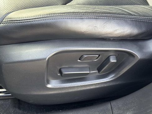 Used 2022 MAZDA CX-9 Touring image 22