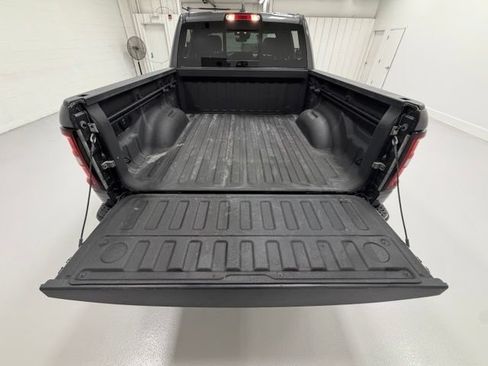 Used 2025 RAM 1500 Warlock AWD/4WD image 23
