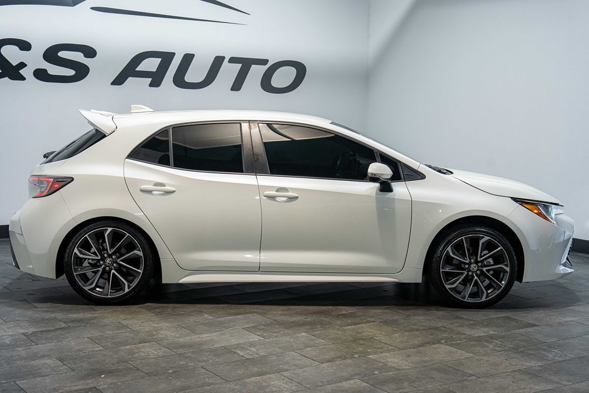 Used 2019 Toyota Corolla XSE FWD image 8