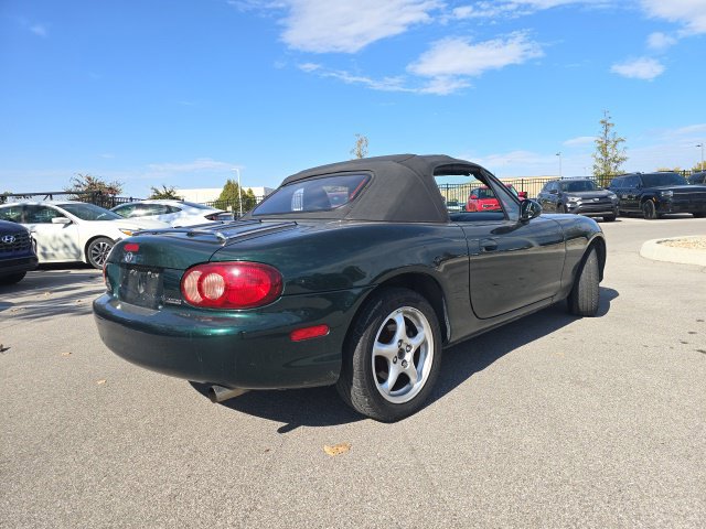 Used 2001 MAZDA MX-5 Miata RWD image 3