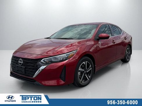 Used 2025 Nissan Sentra SV FWD image 1