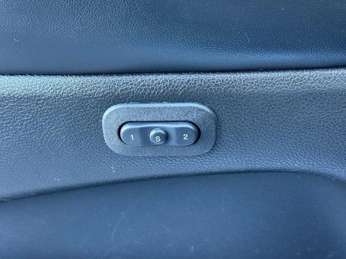 Used 2014 Jeep Grand Cherokee Limited w/ Luxury Group II image 15