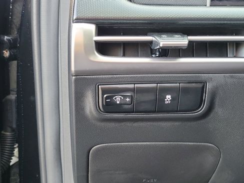 Certified 2025 Hyundai Tucson SE image 16