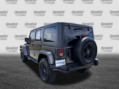 Used 2017 Jeep Wrangler Unlimited Sahara image 8