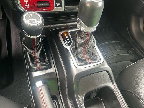 Used 2019 Jeep Wrangler Unlimited Rubicon AWD/4WD image 29