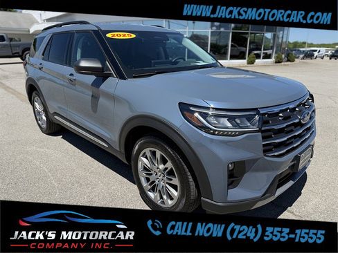 Used 2025 Ford Explorer Active w/ Active Comfort Package AWD/4WD image 1