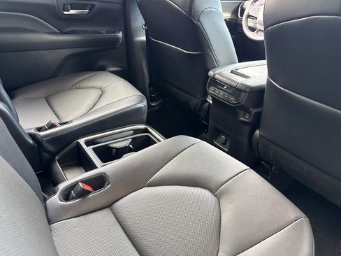 Used 2025 Toyota Grand Highlander FWD image 30