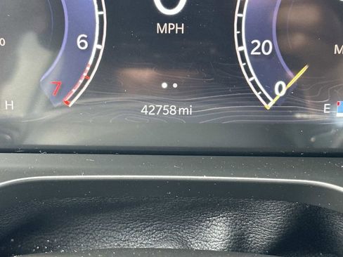 Used 2021 Jeep Grand Cherokee L Limited AWD/4WD image 23