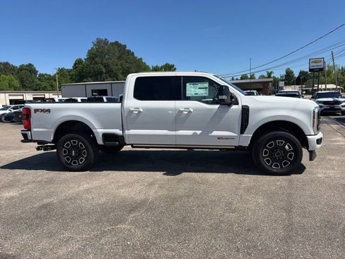 New 2025 Ford F250 Platinum AWD/4WD image 5