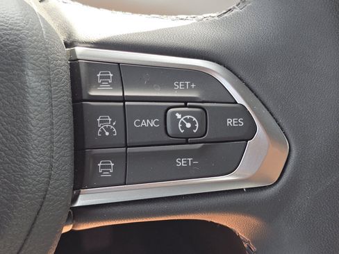 Used 2024 Jeep Compass Limited AWD/4WD image 13