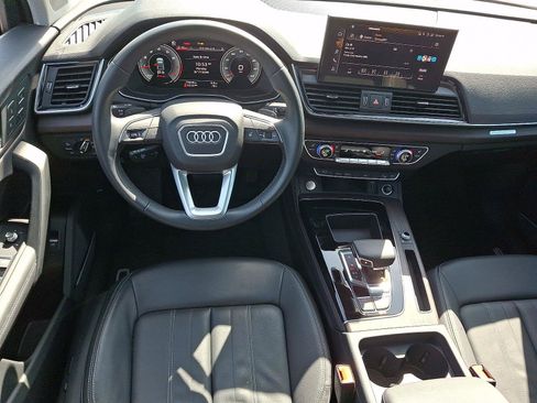 Used 2023 Audi Q5 2.0T Premium Plus w/ Premium Plus Package AWD/4WD image 11