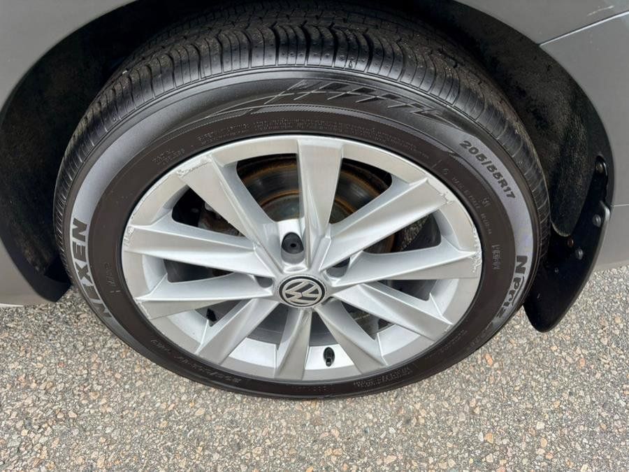 Used 2017 Volkswagen Golf Alltrack SEL AWD/4WD image 35