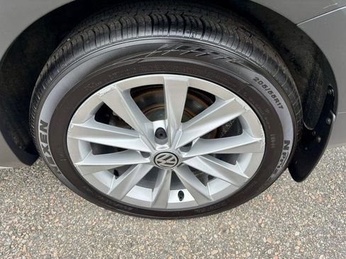 Used 2017 Volkswagen Golf Alltrack SEL image 35