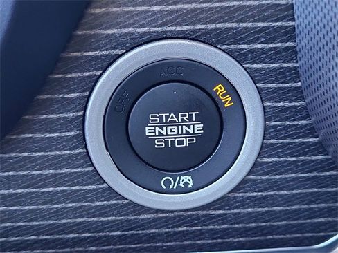 Certified 2022 RAM 1500 Limited image 18