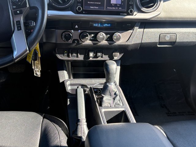 Certified 2022 Toyota Tacoma SR5 w/ Technology Package AWD/4WD image 17