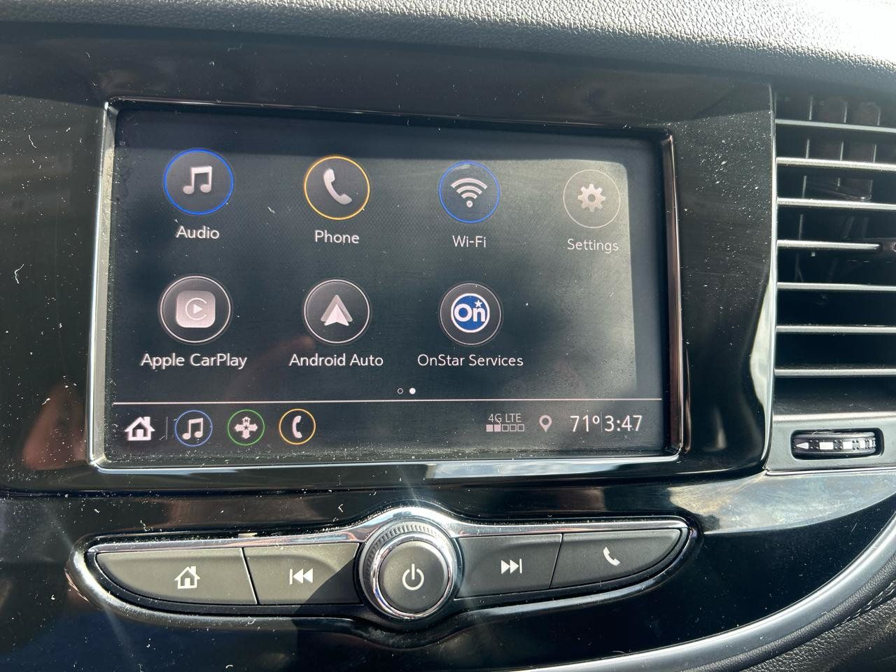 Used 2022 Buick Encore Preferred AWD/4WD image 19