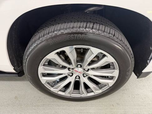 Used 2021 GMC Yukon Denali w/ Denali Ultimate Package image 4