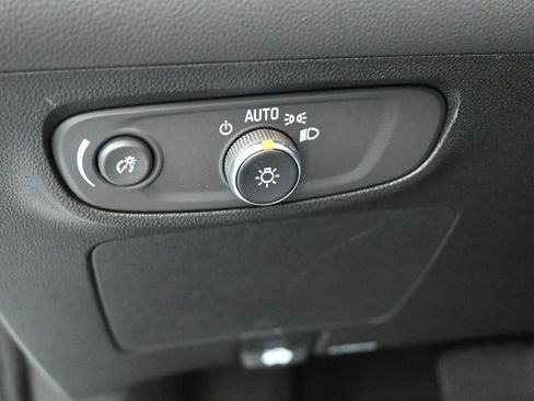 Used 2025 Buick Encore GX Preferred image 21