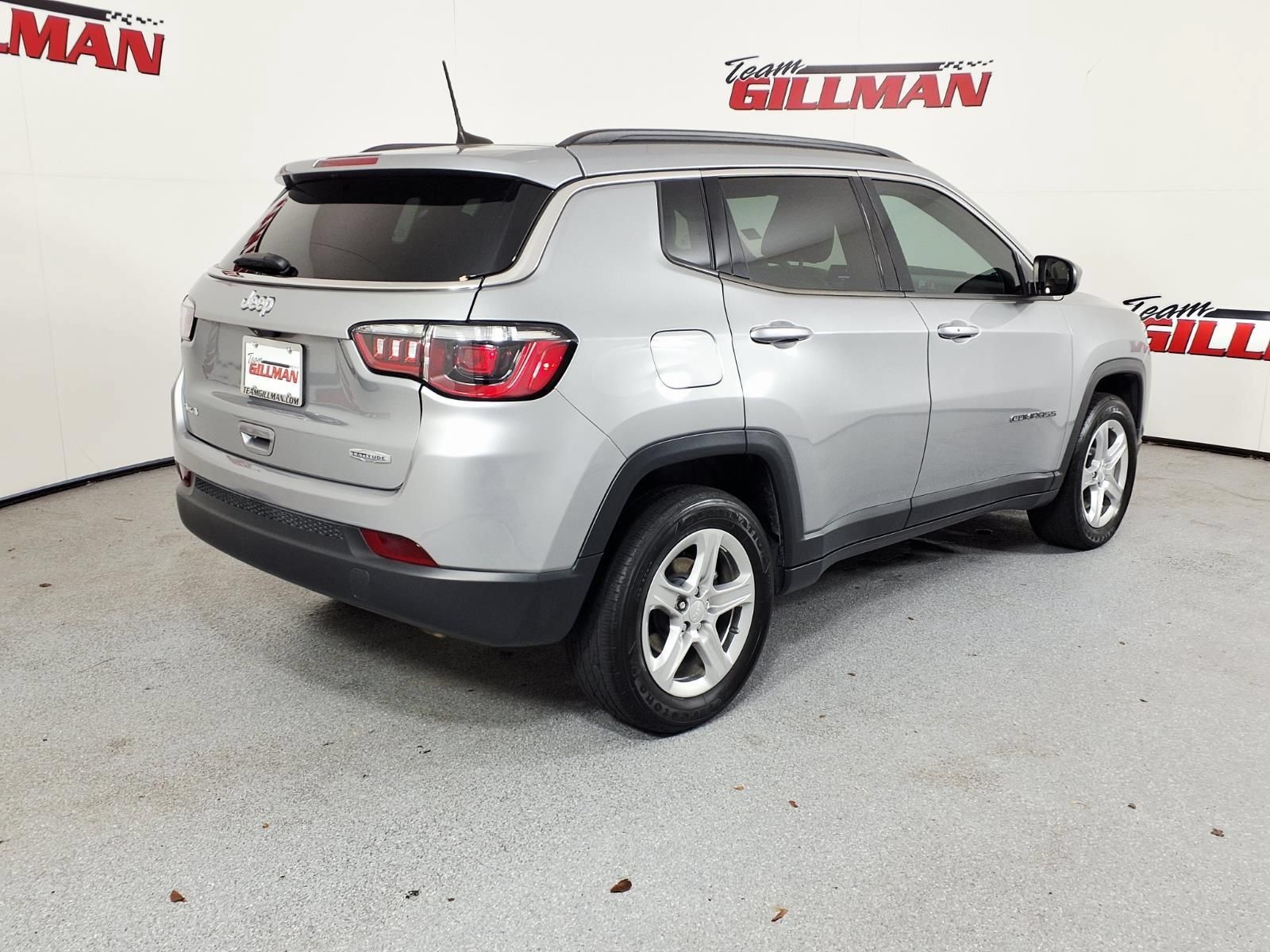 Used 2024 Jeep Compass Latitude AWD/4WD image 6