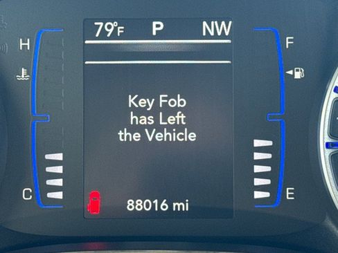 Used 2021 Chrysler Voyager LX FWD image 10