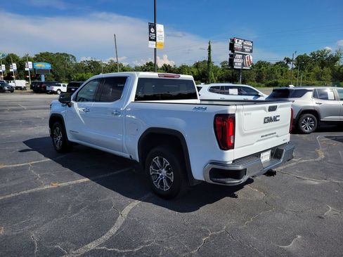 Used 2024 GMC Sierra 1500 SLT AWD/4WD image 3