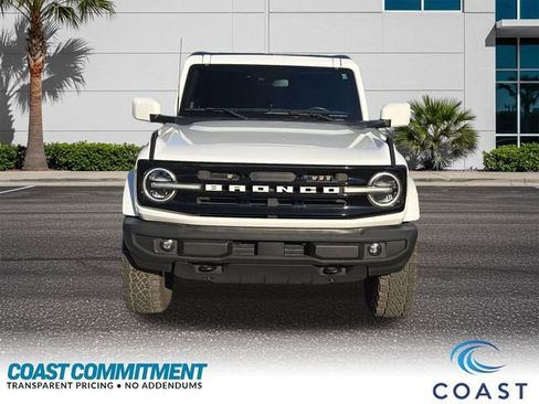 Used 2021 Ford Bronco Outer Banks image 2
