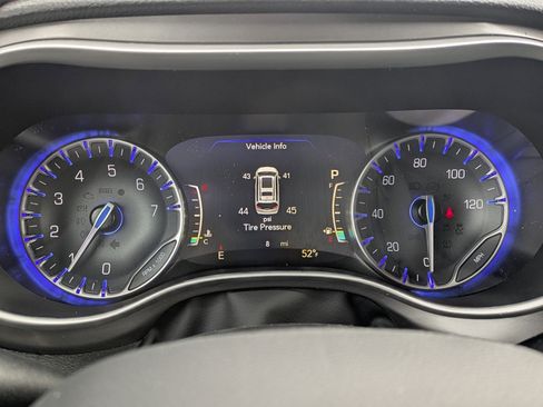 New 2026 Chrysler Pacifica Select image 10