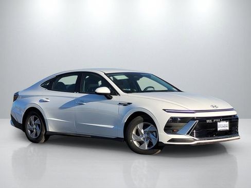 New 2026 Hyundai Sonata SE image 1