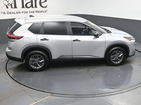 Used 2024 Nissan Rogue S AWD/4WD image 40
