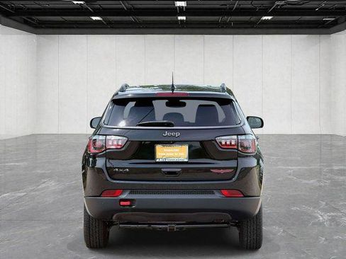 Certified 2022 Jeep Compass Trailhawk w/ Trailhawk Convenience Group AWD/4WD image 4