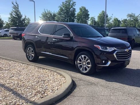 Used 2021 Chevrolet Traverse Premier AWD/4WD image 3