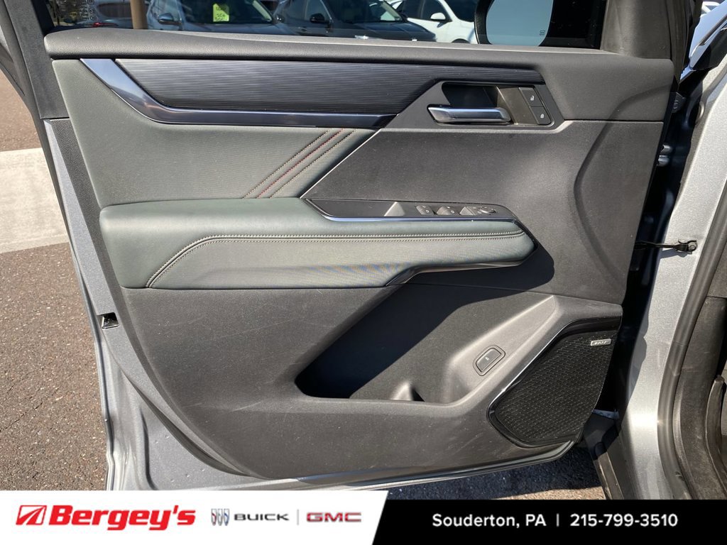 Certified 2024 GMC Acadia AT4 w/ Luxury Package AWD/4WD image 26