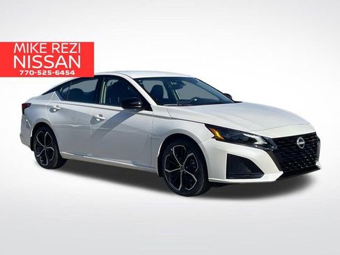 New 2025 Nissan Altima 2.5 SR image 1