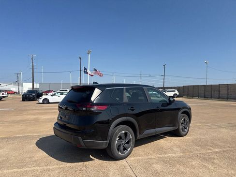 Certified 2025 Nissan Rogue SV FWD image 23