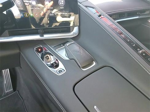 Used 2020 Chevrolet Corvette Stingray Coupe w/ Z51 Performance Package image 19