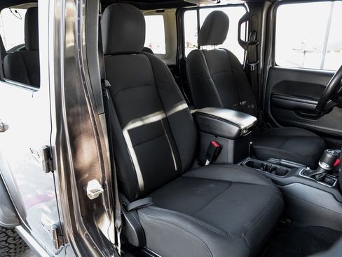 Used 2021 Jeep Wrangler Unlimited Willys image 45