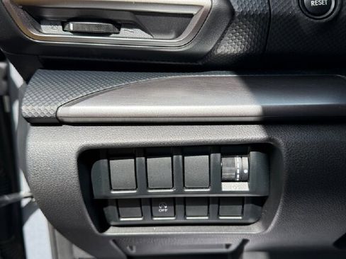 Used 2020 Subaru Forester Premium image 13