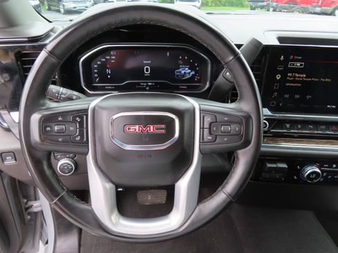 Used 2025 GMC Sierra 2500 SLE w/ SLE Value Package; AWD/4WD image 33