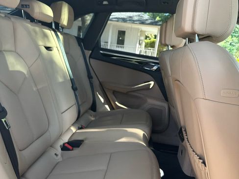 Used 2024 Porsche Macan image 14