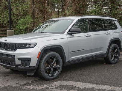 Used 2023 Jeep Grand Cherokee L Laredo