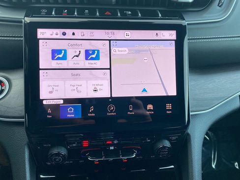 Used 2025 Jeep Grand Cherokee L Limited w/ Black Appearance Package image 12