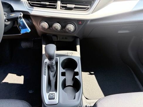 New 2026 Chevrolet Trax LS w/ LS Convenience Package FWD image 13