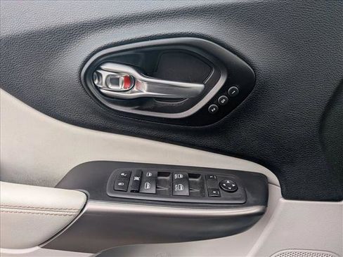 Used 2021 Jeep Cherokee Limited w/ Elite Package image 15