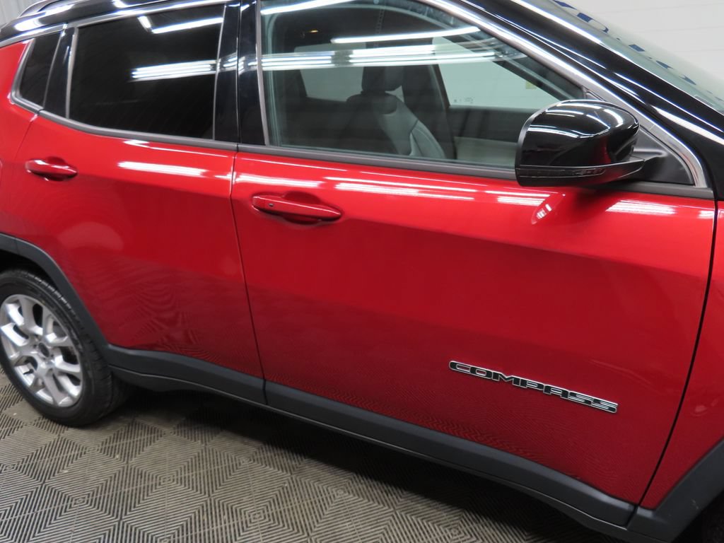 Used 2025 Jeep Compass Limited AWD/4WD image 32
