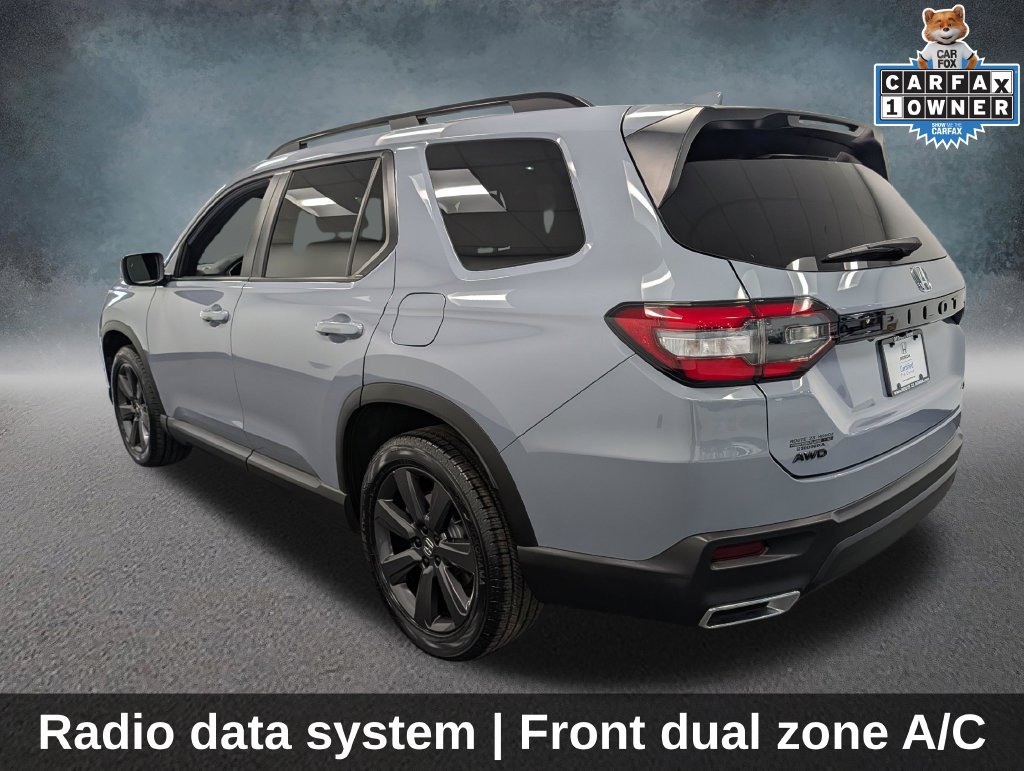 Used 2023 Honda Pilot Sport image 7